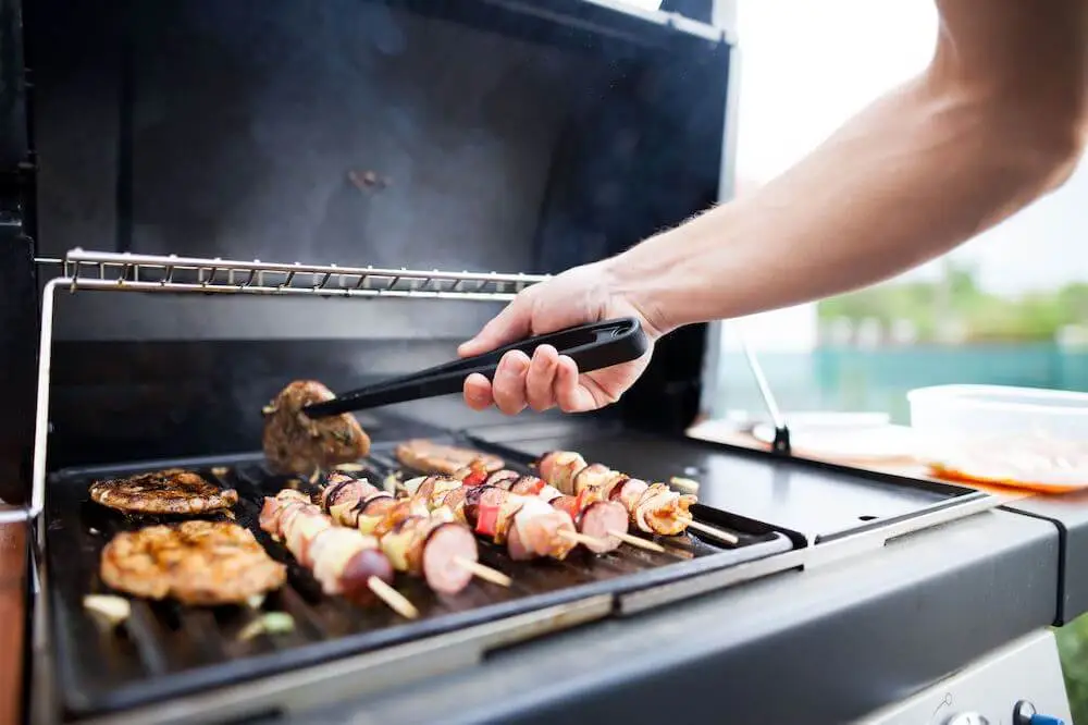 Czy warto kupić grill gazowy?