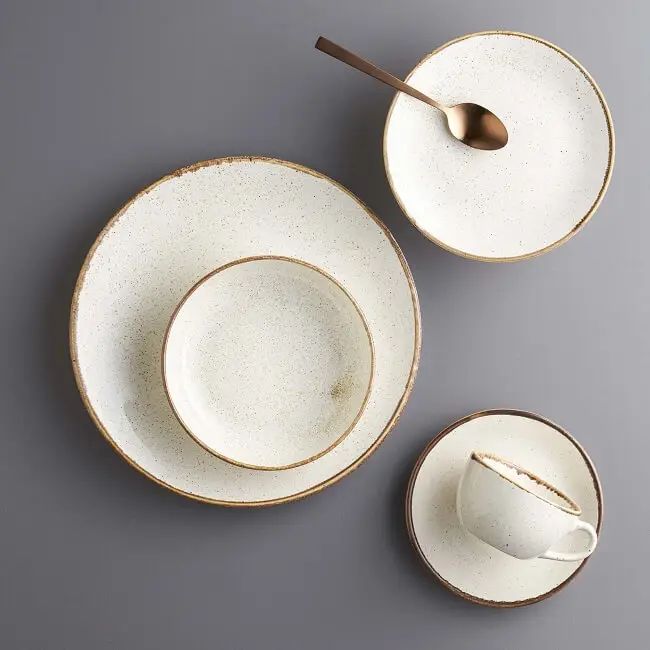 Porcelana w restauracji - kluczowy element tworzenia niezapomnianego doświadczenia